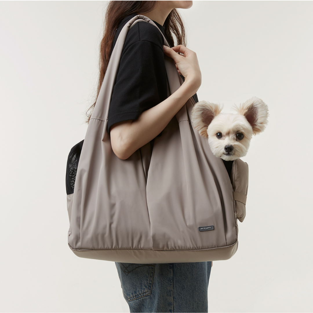 Multiple carrying options.ᐟ.ᐟ Fashion pet hiding bag